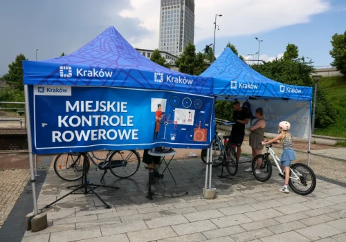Bezpłatna kontrola roweru w Krakowie. Dziś akcja na placu Inwalidów, znamy pełny harmonogram
