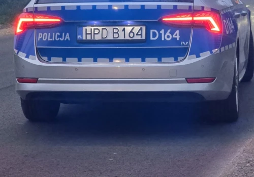 Pojazd osobowy uderzył w bariery na S19. Zablokowany pas w kierunku Rzeszowa