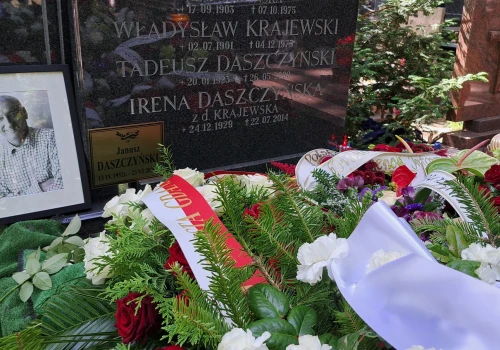 W Sopocie pożegnano Janusza Daszczyńskiego. Były prezes Telewizji Polskiej miał 73 lata