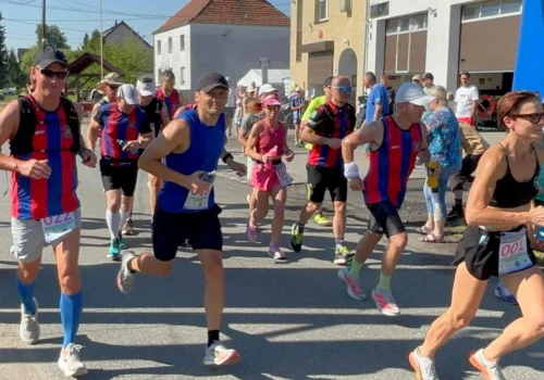 Blisko 150 osób na starcie V Biegu Sławickiego. Część pokonała półmaraton!