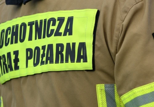 Strażacy zabezpieczali lądowanie i start śmigłowca LPR. Gasili też pożar suchej trawy