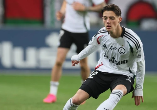 Legia ogłosiła to oficjalnie. Zawodnik odchodzi. Znamy jego kolejny klub