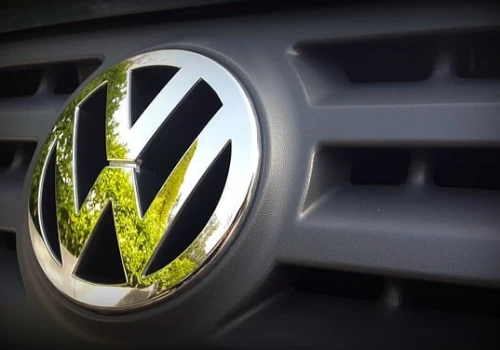Volkswagen: 100 tys. ludzi do zwolnienia, 5 fabryk do zamknięcia. „Generacyjny wstrząs”