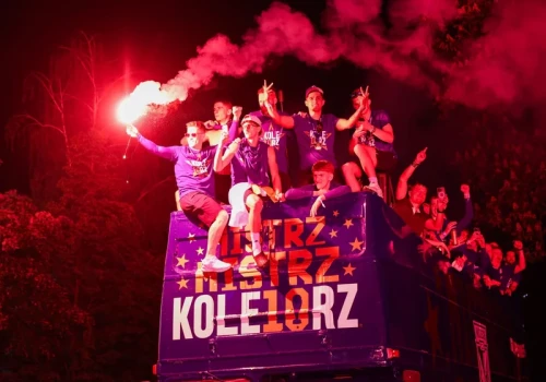 Gigantyczne pieniądze w polskim futbolu. Rekord właśnie został pobity!