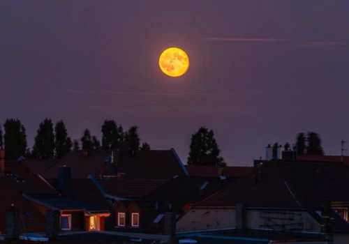 Truskawkowy Księżyc tej nocy. Kolejną taką szansę złapiesz dopiero na emeryturze