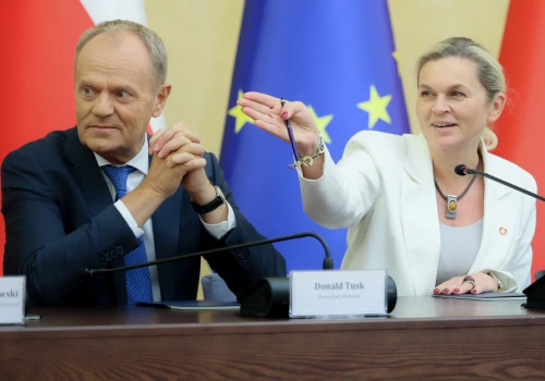 Dopłata od państwa na wakacje. 2590 zł na rękę dla każdego