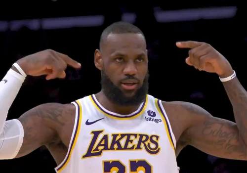 LeBron zdecydował ws. przyszłości w NBA! Osiem lat i koniec