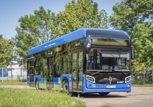 Na ulice dużego polskiego miasta wyjechały pierwsze autobusy wodorowe. Jeden kosztuje 2,93 mln zł