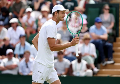 Drugie wyzwanie przed Hubertem Hurkaczem. Zagrają też debliści. Oto plan na środę w Wimbledonie
