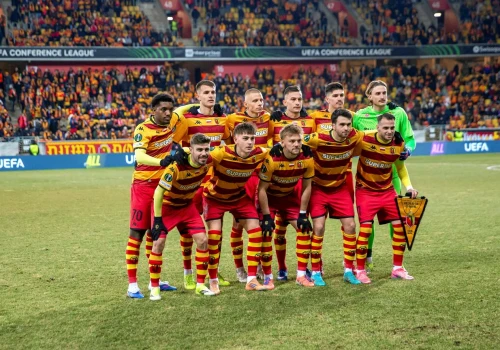 Media: Tyle Jagiellonia zarobi na transferze Mazurka