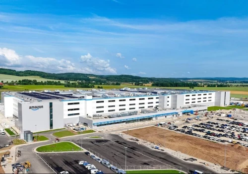 Ponad 1000 nowych miejsc pracy. Amazon otwiera nowe centrum logistyczne
