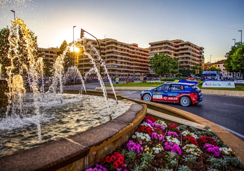 Rajdowy strzał w stopę przez głowę – chłodne przyjęcie Rally2-WRC-Kit