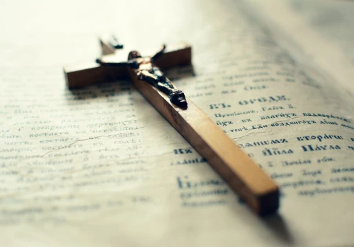 Fundacja Wolność od Religii walczy z krzyżami w krakowskiej szkole