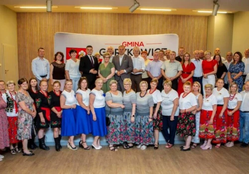 Ponad 800 tysięcy złotych trafi do sołectw. Powstaną nowe świetlice, place zabaw i siłownie