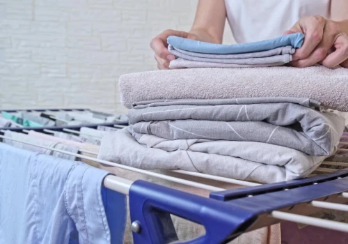 Polacy wybierają pionowe suszarki. Skuteczne rozwiązanie do małych mieszkań