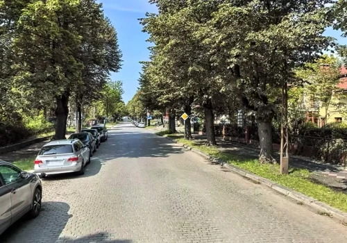 Chodnik przy ulicy Grunwaldzkiej w Legnicy będzie przebudowany