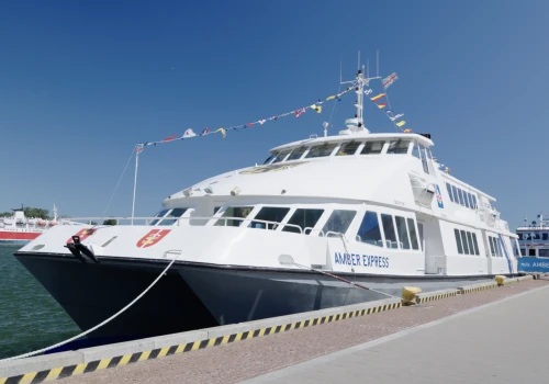 Szybciej na Hel. Amber Express już kursuje po Zatoce Gdańskiej