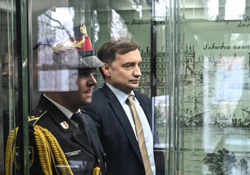 Sąd okręgowy utrzymał tymczasowy areszt wobec b. szefa MS Zbigniewa Ziobry