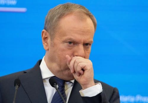 Tusk uciekł przed aferą w prosektorium. Czy to utopi rząd?