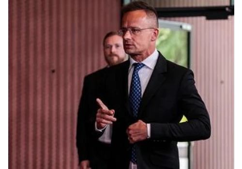 Afera na Węgrzech. Były szef MSZ wydał miliony na loty