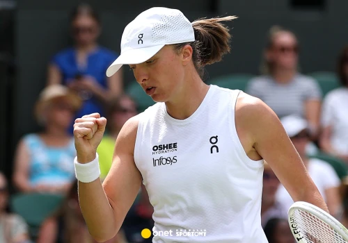 Iga Świątek tylko krzyknęła. A potem rozbiła rywalkę w Wimbledonie. Zmiana
