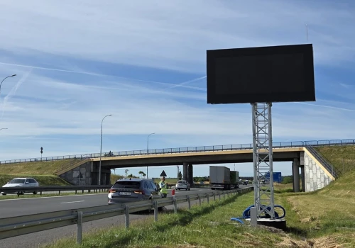 Autostrada A1 z tablicami informacyjnymi LED. Nowy system ma zwiększyć bezpieczeństwo