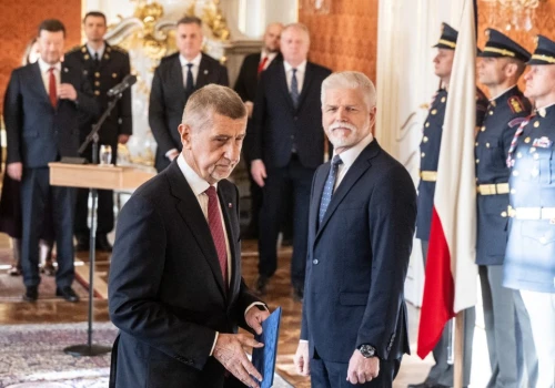 Konflikt na linii prezydent - premier zaostrza się. Spór u sąsiada Polski