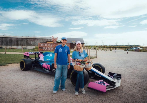 Jeremy Clarkson karmi zespół Alpine F1. Diddly Squat Farm wchodzi na Grand Prix Wielkiej Brytanii