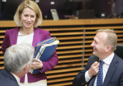 Budżet UE na lata 2028-2034 pod presją. Rekordowa kwota i spór o oszczędności