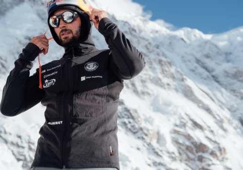 Nanga Parbat w końcu ustąpiła. Andrzej Bargiel zjechał tam, gdzie nikt wcześniej się nie odważył