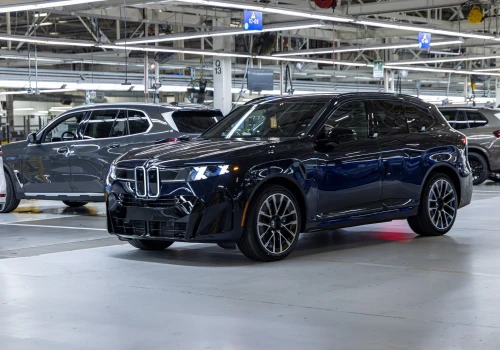 BMW X5 piątej generacji pokazane! Pięć napędów, wersja elektryczna i 1,7 mld dolarów w Karolinie Południowej