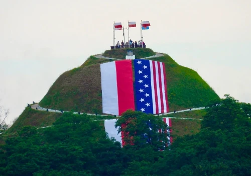 Kopiec Kościuszki gotowy na obchody 4 Lipca i 250-lecia niepodległości USA
