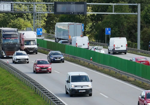 Unia już nie gani Polski za samochody. Jest coś gorszego niż spaliny z rur