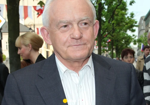 Leszek Miller wychowywał się bez ojca. Po latach doszło do przypadkowego spotkania