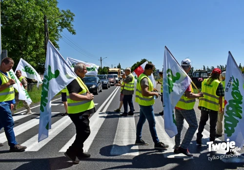 Rolnicy znów wyjdą na drogę. Kierowców czekają utrudnienia na krajowej „dziesiątce”
