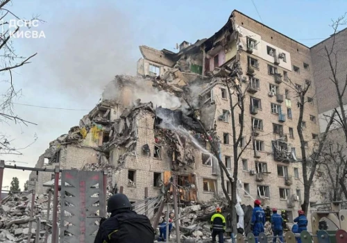 Rośnie liczba ofiar rosyjskiego ataku na Kijów. Nie żyje 30 osób