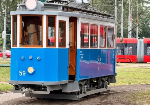Po Katowicach będzie jeździł ponad stuletni tramwaj z drewnianym wnętrzem