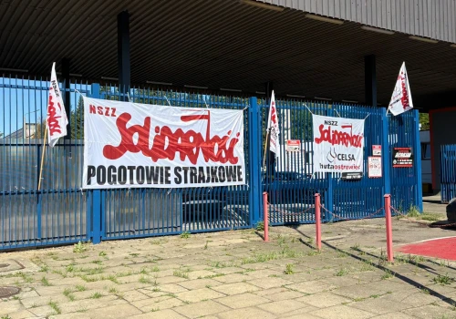 Ostrowieccy hutnicy domagają się podwyżek