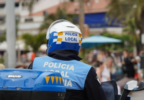 320 interwencji policji w sprawie nielegalnego handlu w Aronie