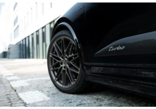 Porsche zamyka kolejne salony w Chinach. Coraz większe cięcia