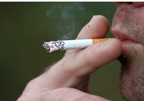 Francuska kasa ubezpieczenia zdrowotnego chce „pokolenia bez tytoniu”