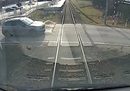 POLREGIO ku przestrodze – nie ryzykujcie na przejazdach! (nagranie wideo)