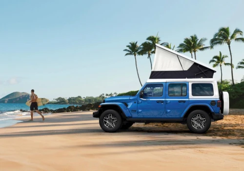 Nowy Jeep Wrangler Whitecap 272 KM. Limitowana wersja ma zaledwie 5 szt., jest też namiot dachowy