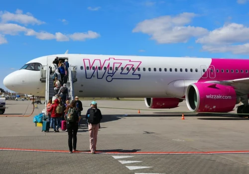 Obejrzysz film i wyślesz wiadomość. Tyle zapłacimy za internet w Wizz Air