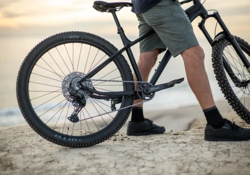 Shimano sprząta przy kierownicy. Właśnie tam rower zdradza, jak został zaprojektowany