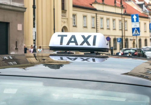 Porażające wyniki kontroli taksówek w Warszawie. Ratusz ujawnia dane