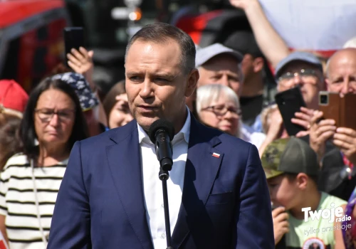 Bez zmian na pozycji lidera rankingu zaufania. Wciąż jest nim Karol Nawrocki