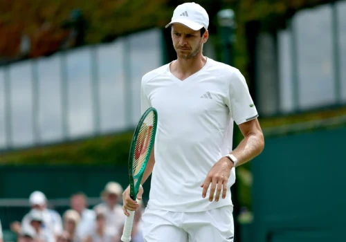 „Falstart” Hurkacza, a potem zwrot akcji. Polak w kolejnej rundzie Wimbledonu!