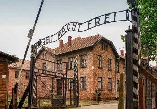 Niemiec kwestionował komory gazowe w Auschwitz. Jest akt oskarżenia