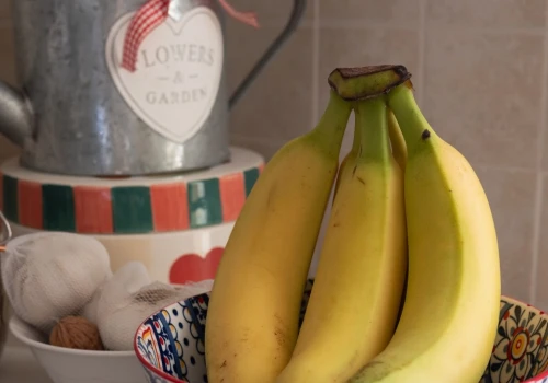 To najlepsze miejsce do przechowywania bananów. Są świeże o wiele dłużej